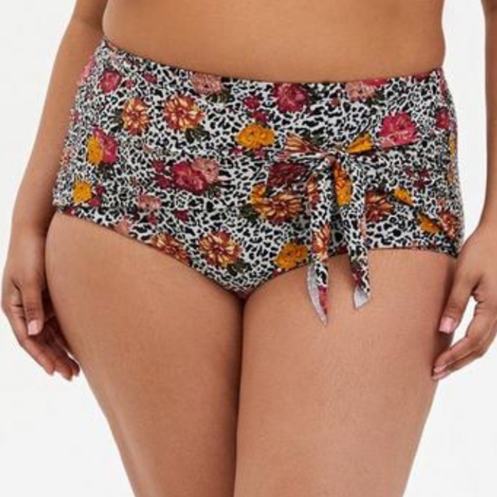 NWT! TORRID sarong style bikini swimsuit bottoms, 3X.